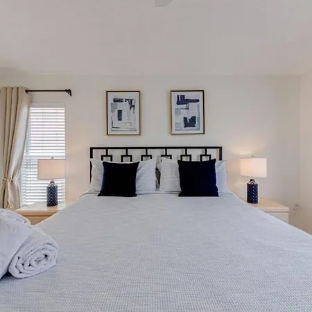 5 Bedroom Villa With Private Pool, Close To Disney